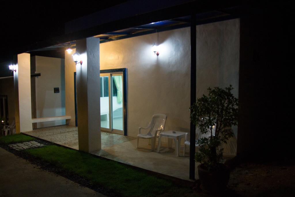 Keereelay Hotel Koh Lanta Exterior photo