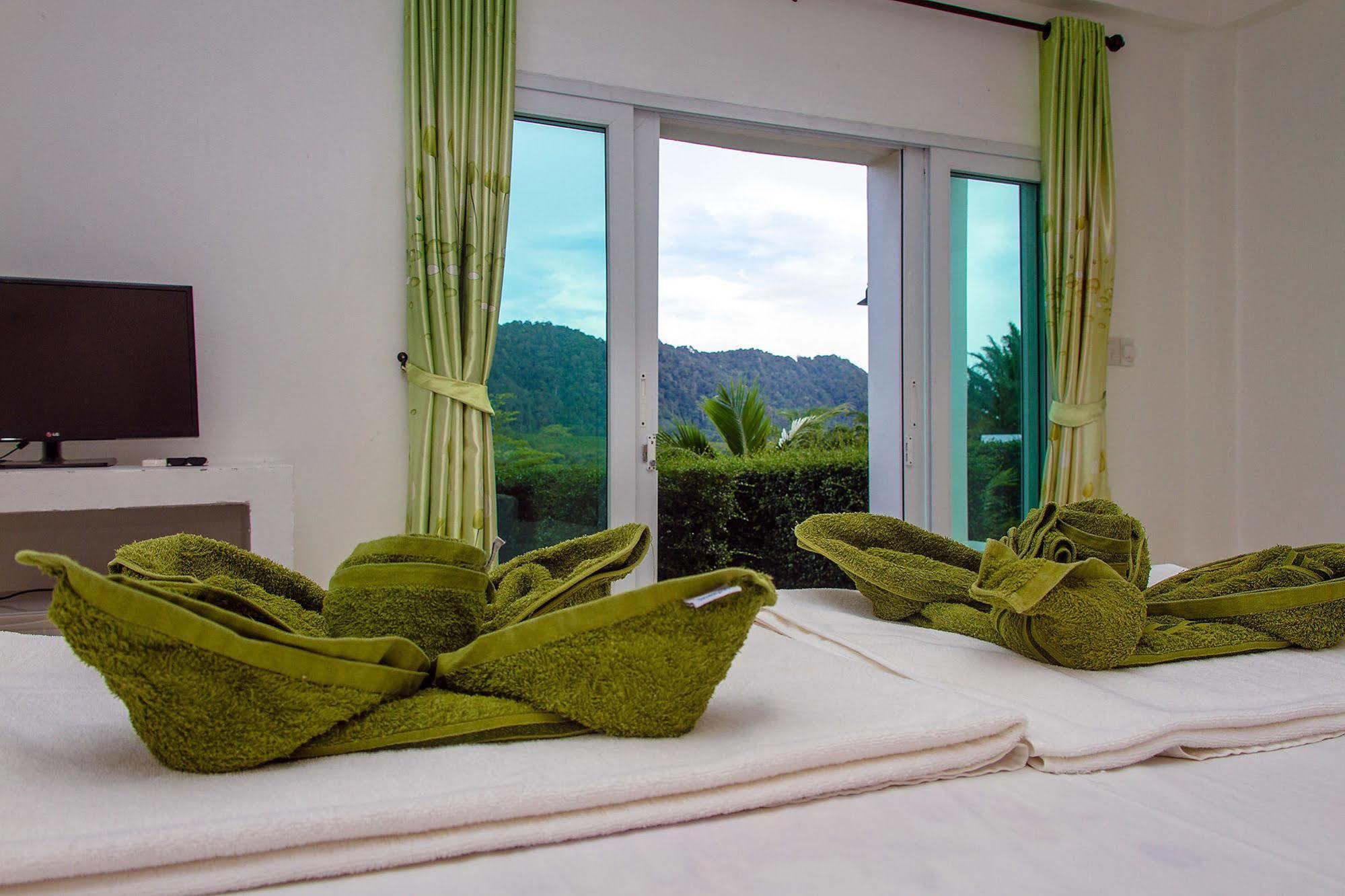 Keereelay Hotel Koh Lanta Exterior photo